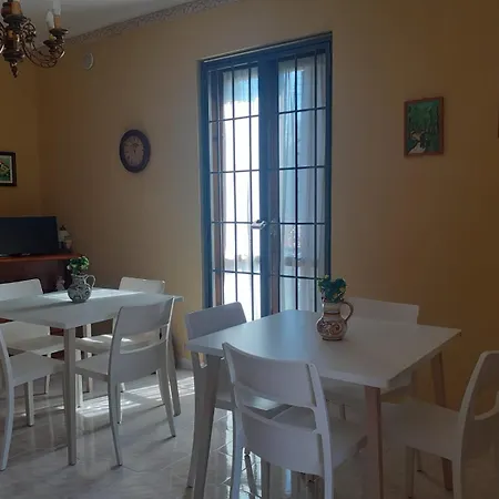 Rosina Bed & Breakfast 3*